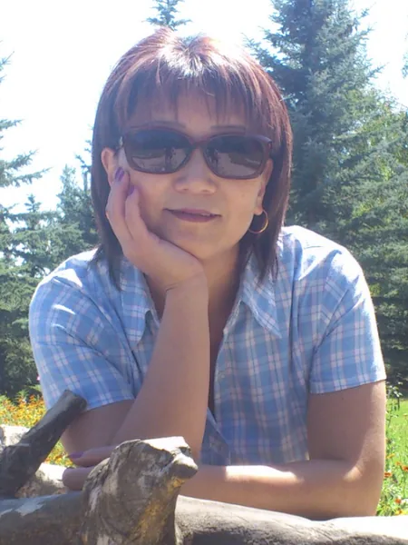 donor_elena2_w450_ar34