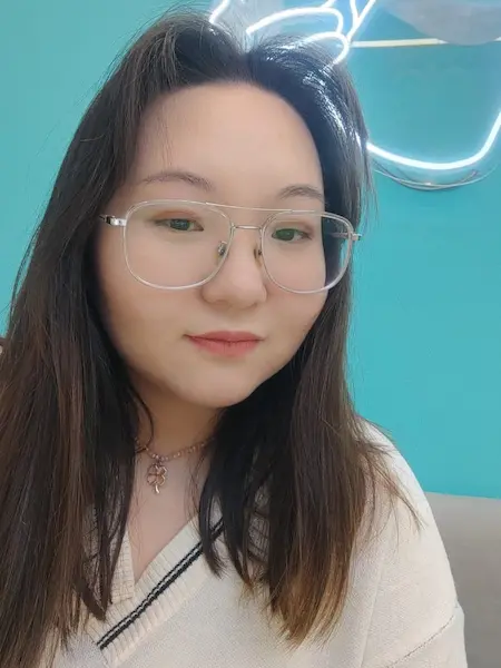 donor_karina_w450_ar34